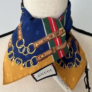 Gucci scarf
